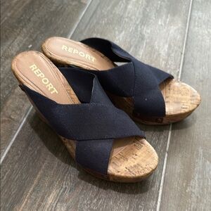 Report Women's Navy and Brown Wedge Sandals